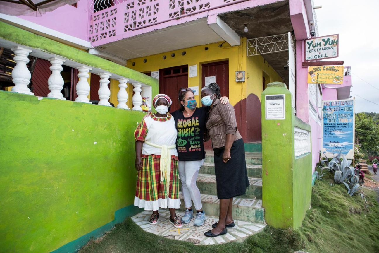 Nine Miles Cultural Hangouts And Tours Stepney Ruang foto